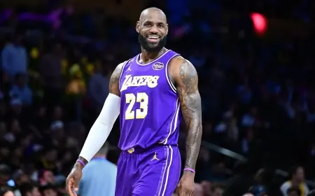 LeBron James Keeps Future Unclear After All-Star Weekend, Focuses on Present with Lakers