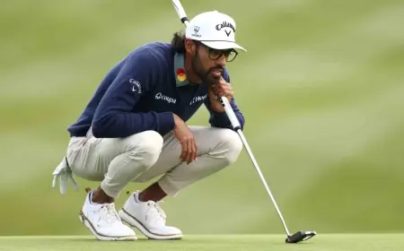 Pebble Beach leader Bhatia defends putter length after Instagram question