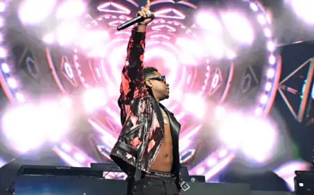 R&B Star’s Eyes Bleed on Stage Weeks After Announcing Illness