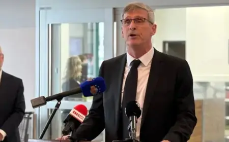 Finance Minister Dismisses Plans to Sell NLC