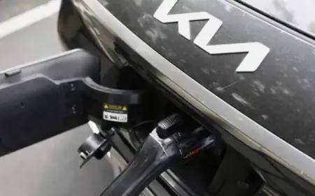 Car Dealers Demand Past Reimbursements Amid New EV Rebate Rollout