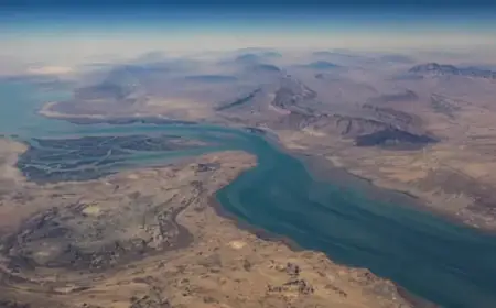 Iran Conducts Military Drills in Strait of Hormuz After Trump’s Threats