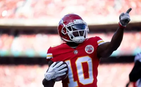 Tyreek Hill's Future Uncertain as Dolphins Move On; Chiefs' Chris Jones Urges Return