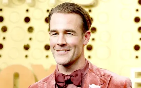 Hear James Van Der Beek talk about end of Dawson's Creek in 2003