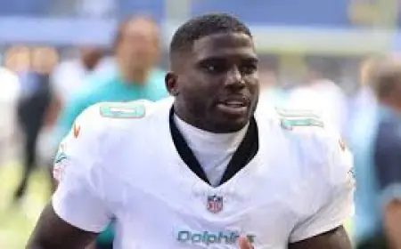 tyreek hill signals commitment as Dolphins shape offseason roster