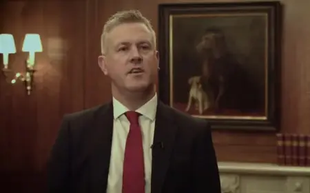 Banker Evades £5,900 in London Train Fares with ‘Doughnutting’ Fraud