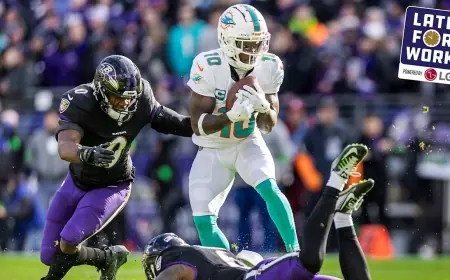 tyreek hill among top Ravens targets after surprise release