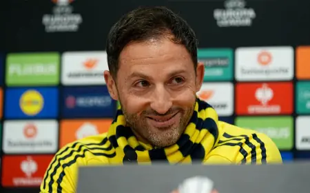 Fenerbahçe Stunned 3-0 at Home as Coaches Face Questions After Nottingham Forest Win
