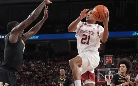 Darius Acuff drops 49, nearly forces 2OT in Arkansas' Feb. 18 road thriller at Alabama