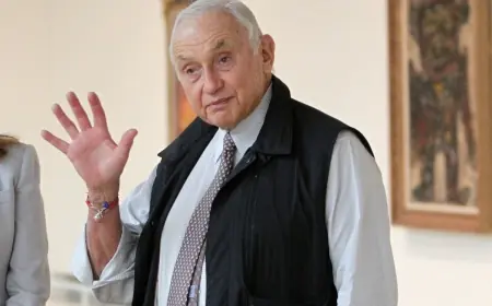 Les Wexner Tells Lawmakers He Was 'Naive' and 'Conned' by Epstein as Deposition Reveals Tensions and New Questions