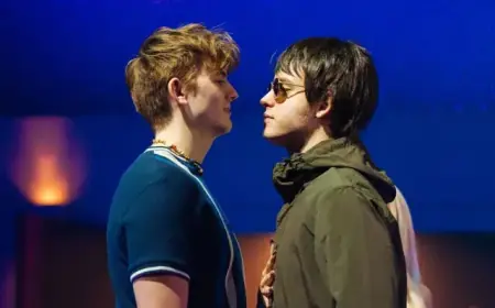 Review: “The Battle” Comedy Pits Oasis Against Blur at Birmingham Rep