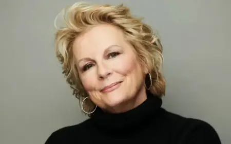 Jennifer Saunders to Receive Prestigious Film Festival Award