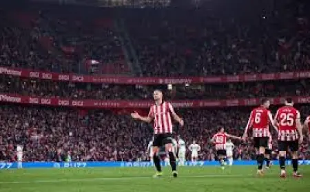 Guruzeta’s Brace, Including an 89th-Minute Penalty, Sends Athletic - Elche C. F. 2-1 in Tense San Mamés Win