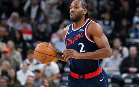 Kawhi Leonard’s surge hands immediate pressure to the Clippers’ roster and front office