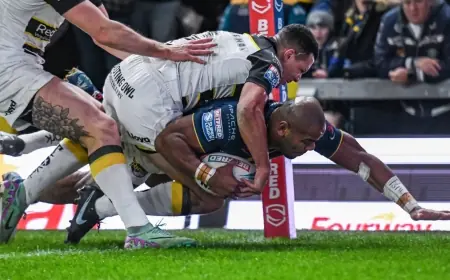 Leeds Rhinos thrash York Knights 46-14 as Sivo and Hall lead eight-try rout
