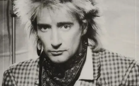 Rod Stewart Describes Bandmate as a Heavenly Match