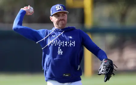 Freddie Freeman Says He Wants to Finish Career in Dodgers Uniform as Contract Winds Down