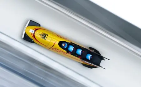 Austrian Bobsled Crash Flips Three Sleds at Curve 7 in Cortina