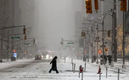 New York Weather: City Under Blizzard Warning as East Coast Braces for Bomb Cyclone