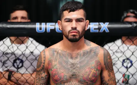 Sean Strickland Knocks Out Anthony Hernandez in Round 3 at UFC Houston, Calls Out Khamzat Chimaev