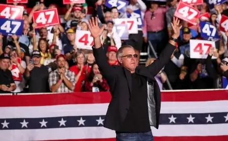 Tomi Lahren and tomi lahren: Brett Favre blasts NFL over halftime show shift