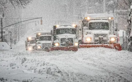 Blizzard Warning NYC: New York Blizzard Prompts NYC Travel Ban, State of Emergency, and NYC Schools Closed Monday