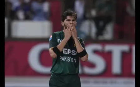 Phil Salt out first ball as Shaheen Shah Afridi’s powerplay burst reshapes England vs Pakistan Super 8 clash
