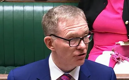 Chris Bryant backs release of Andrew Mountbatten-Windsor trade files as MPs press for documents