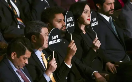 Alternative State Of The Union Rally Draws More Than Two Dozen Democrats Away From House Chamber