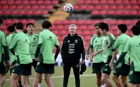 Mexico Coach Aguirre Confirms Team’s Readiness for Iceland Match