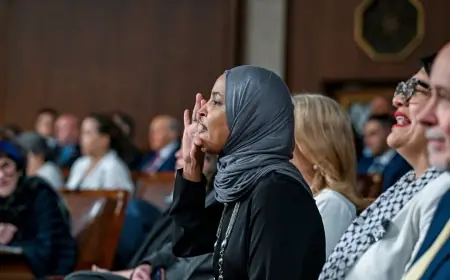 Latest: latest State of the Union clash as Trump calls Somali community 'pirates'