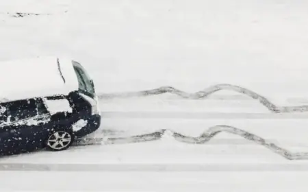 Toronto Braces for Bitter Cold and Overnight Snowfall on Tuesday