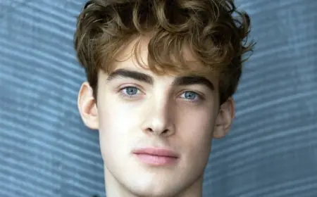 Pink shirts and pledges: Students, St. Clair Catholic board and Royal Bay mark Pink Shirt Day