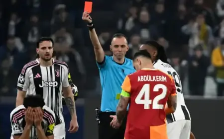 Lloyd Kelly’s ‘Criminal’ Red Card Stuns Fans in Juventus vs. Galatasaray Match
