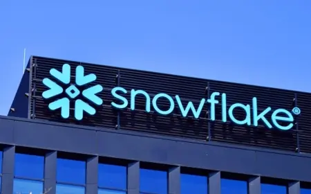 Snowflake Stock (SNOW) Surges Then Fades After Q4 Earnings Beat — AI Momentum Drives 30% Revenue Growth