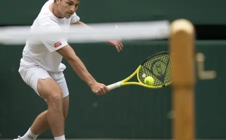 Kecmanovic stuns Zverev 1:2 to reach Acapulco quarterfinals