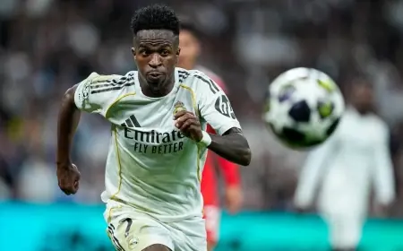 Real Madrid beat Benfica 2-1 at the Bernabéu to reach Champions last 16