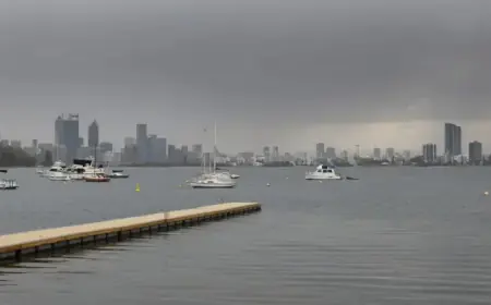 Forecasters Misjudge Perth Thunderstorm, Causing Public Confusion