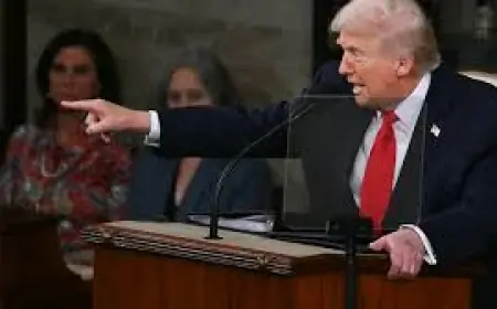 Expert: To Sit or Stand — Trump’s State of the Union Challenge Becomes Defining Moment