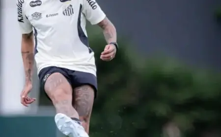 Neymar Leads Full Santos Squad in Clash Against Vasco