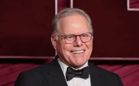 Wbd Stock Faces Scrutiny as Paramount Offer Competes with Netflix Deal