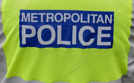 Stanley Kennett Met Police: stanley kennett met police sacked for running coffee business