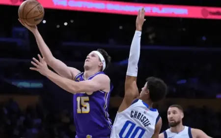 Lakers vs Suns: Expert Predictions, Top Picks & Betting Odds