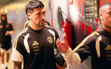 Flamengo Unveils Lineup for Recopa Clash with Paquetá on the Bench