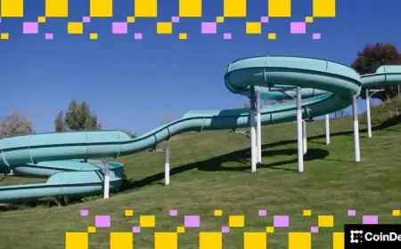 Bitcoin Drops to $65,000 as Solana, XRP, Dogecoin Decline 6%