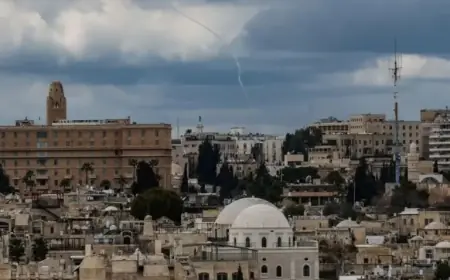 Airlines Cancel Flights Following US and Israel Strikes on Iran