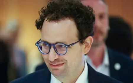 Anthropic Stock in the spotlight as Trump orders federal ban and OpenAI seals Pentagon deal