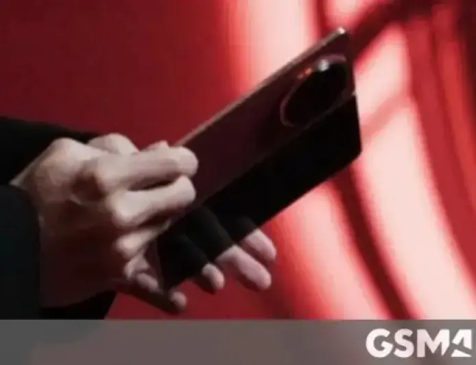 Honor Magic V6 Unveiled Ahead of MWC Debut