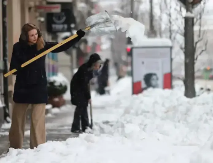 Snow Expected in Bucharest Until Wednesday, but Less Than Before