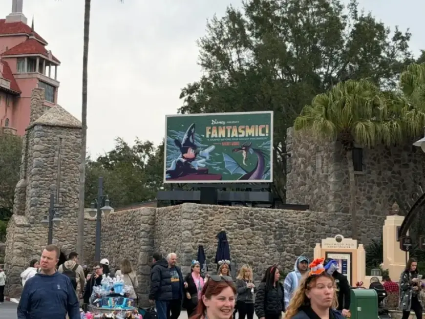 Disney’s Hollywood Studios Unveils Updated Fantasmic Billboard